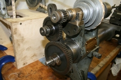 Change gears for cutting right handed thread